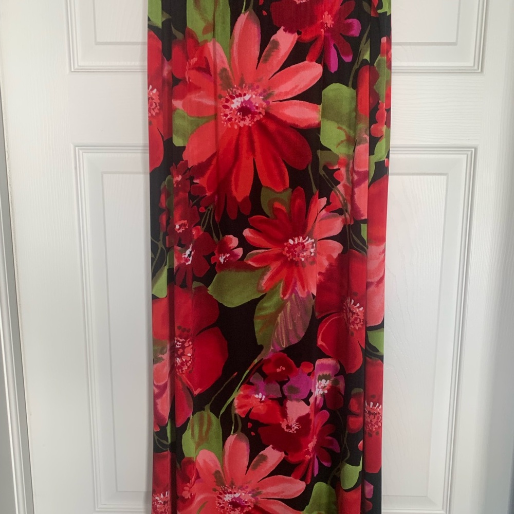 Kathy Ireland Vibrant Red Floral Print Maxi Skirt Sz XL ( never worn) - Picture 2 of 8